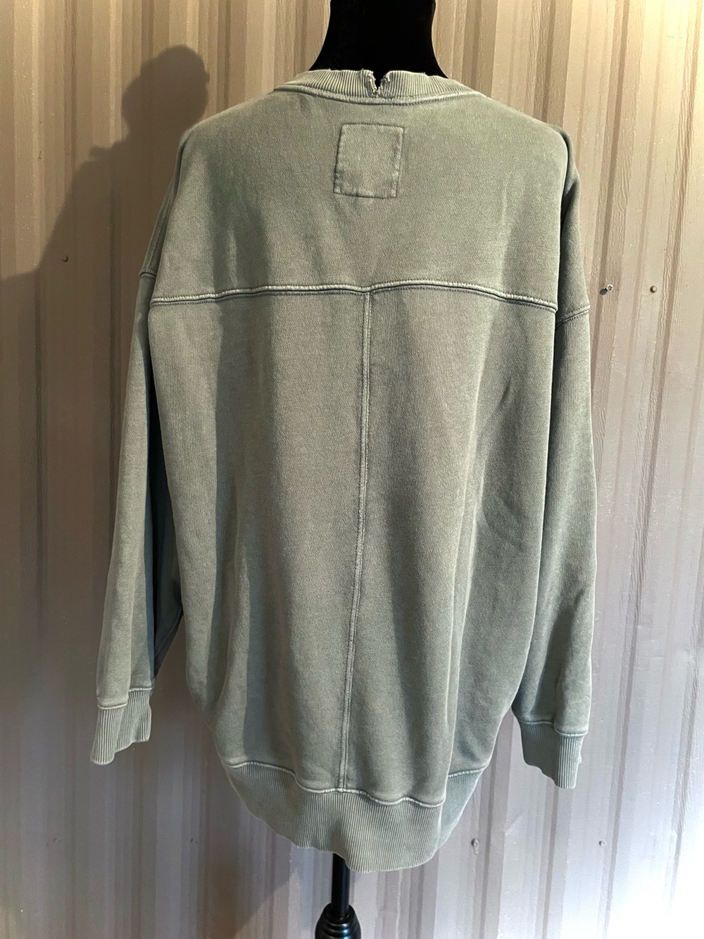 Aerie Slouchy Green Sweatshirt Oversized Fit Cozy Chill Slit Hem Pullover M - Picture 8 of 15